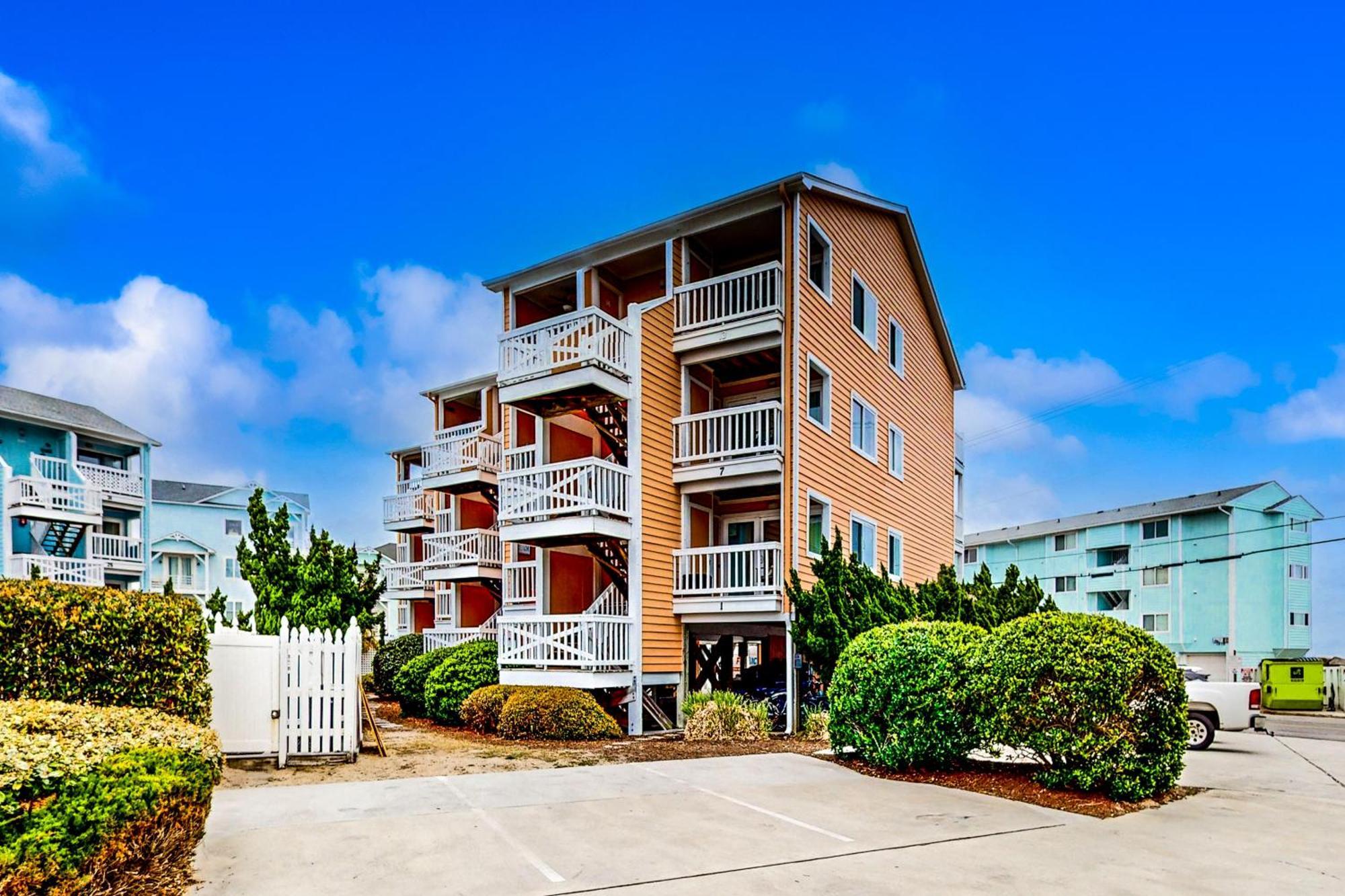 Cozy Carolina Beach Condo Exterior photo